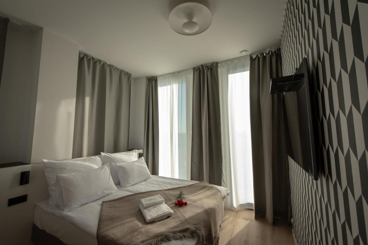 Sarnia Point Apartamenty Prestige فروتسواف المظهر الخارجي الصورة